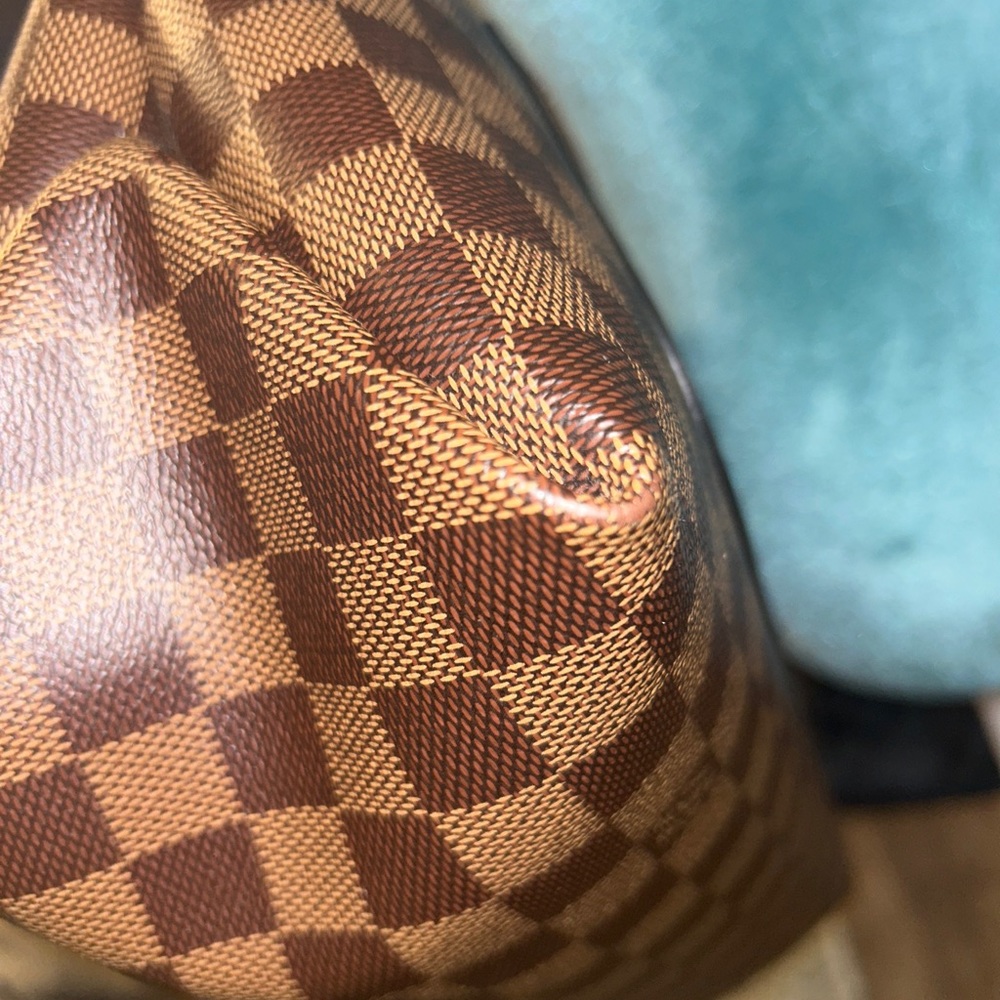 Louis Vuitton Beaubourg MM Damier Ebene - Picture 10 of 15